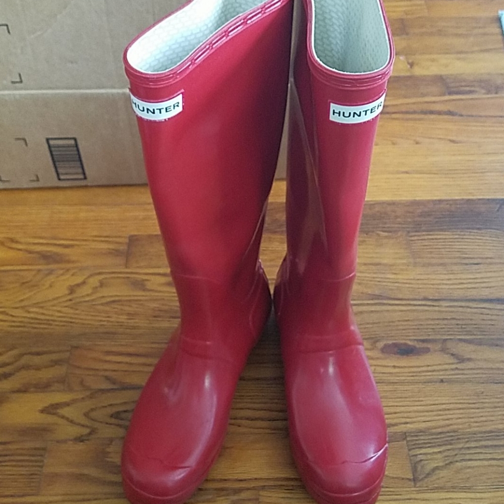 Hunter tall gloss rain boots size 9 fit's like 10